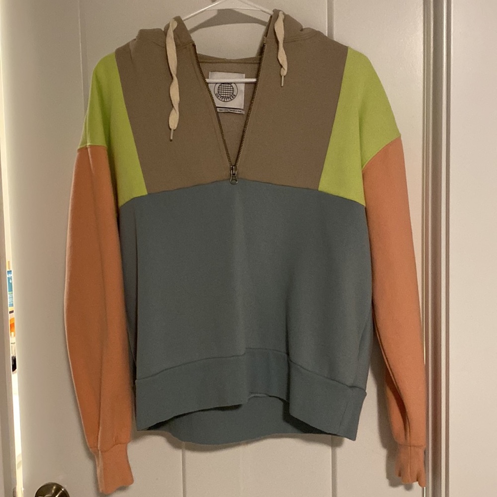 Half zip hoodie from urban outfitters. Never worn. Brand new.